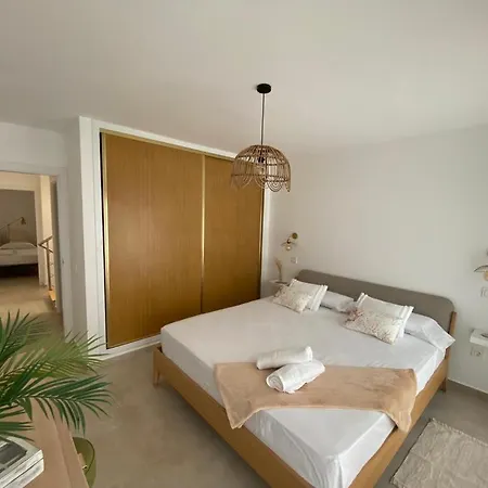 Semesterbostad Amurahouse. Private Terrace Bbq. Centric And Cosy. Cotillo